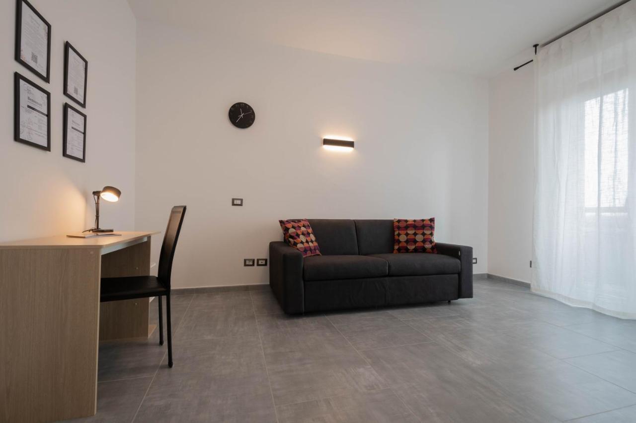 Apartment L&M, Rhomilanofiera Bollate Eksteriør billede