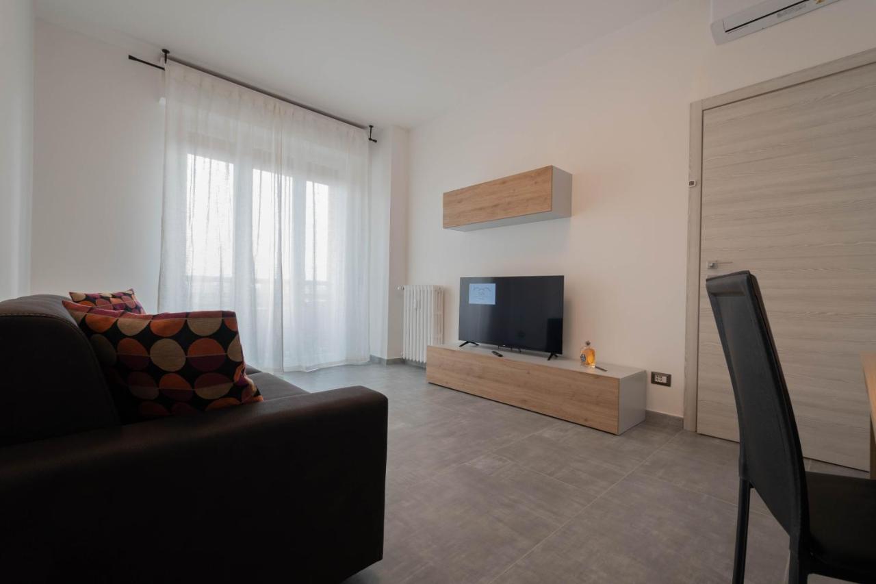 Apartment L&M, Rhomilanofiera Bollate Eksteriør billede