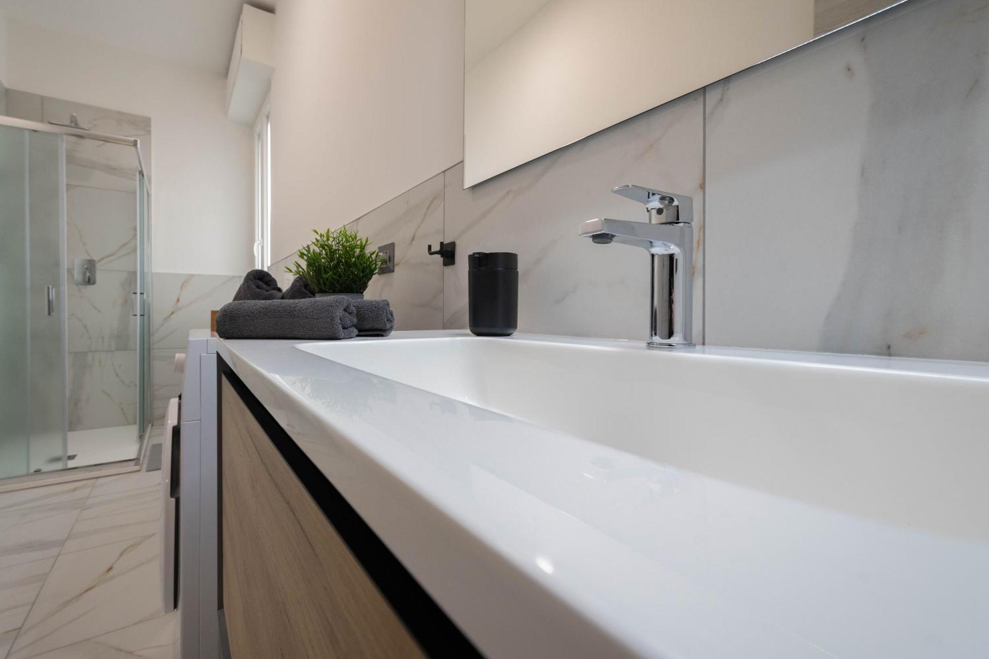 Apartment L&M, Rhomilanofiera Bollate Eksteriør billede